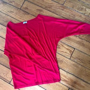Red loose bat wing 3/4 sleeve shirt